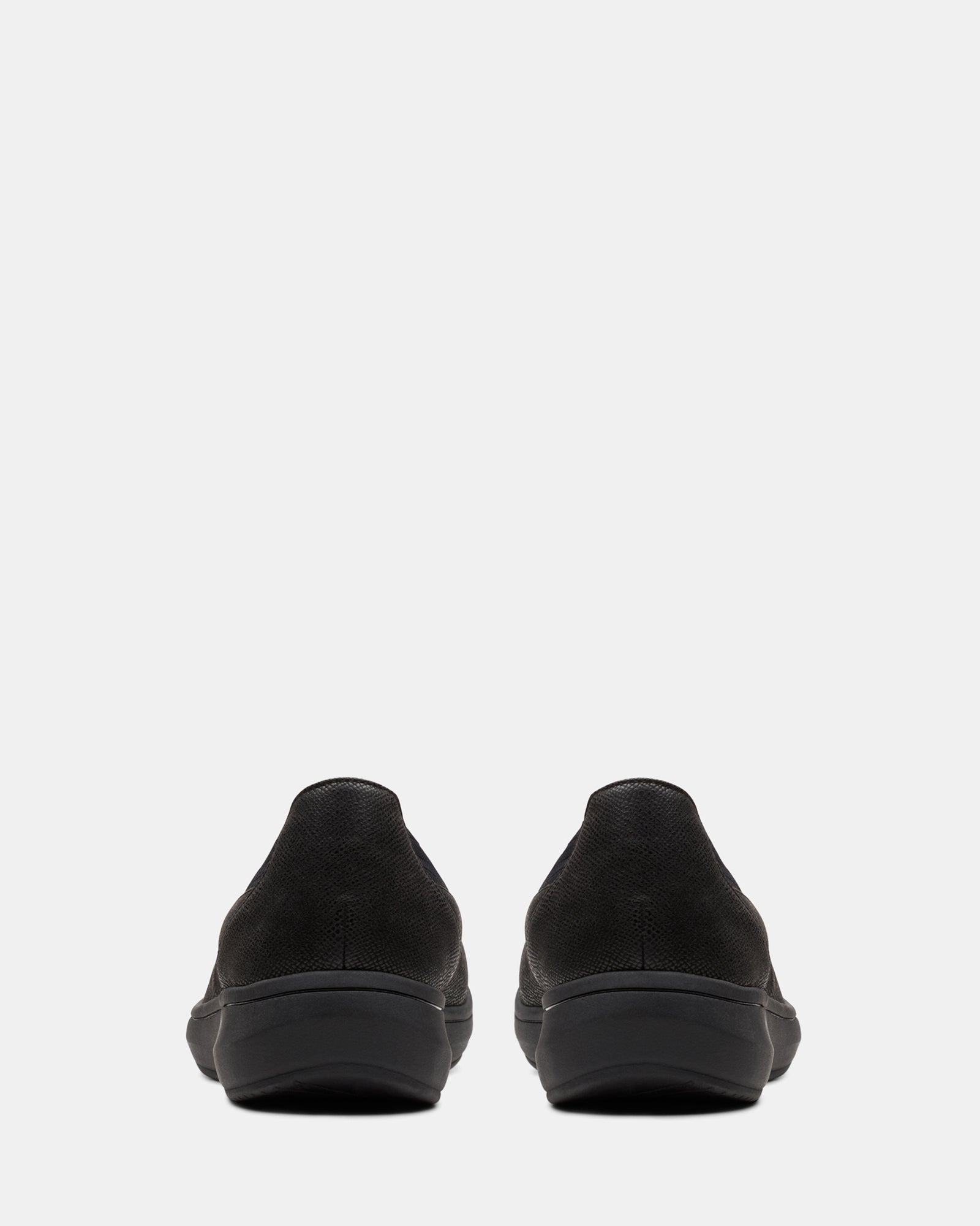 Brinkleyskyair Black Textile