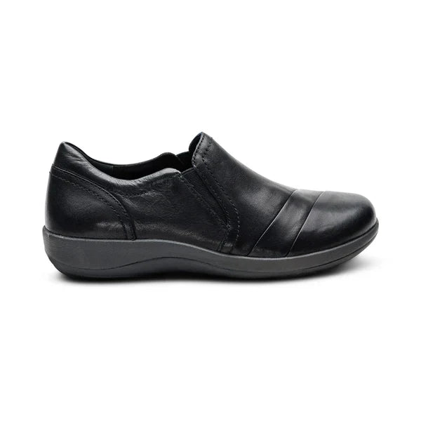 Aetrex Women's Helena Slip On in Black