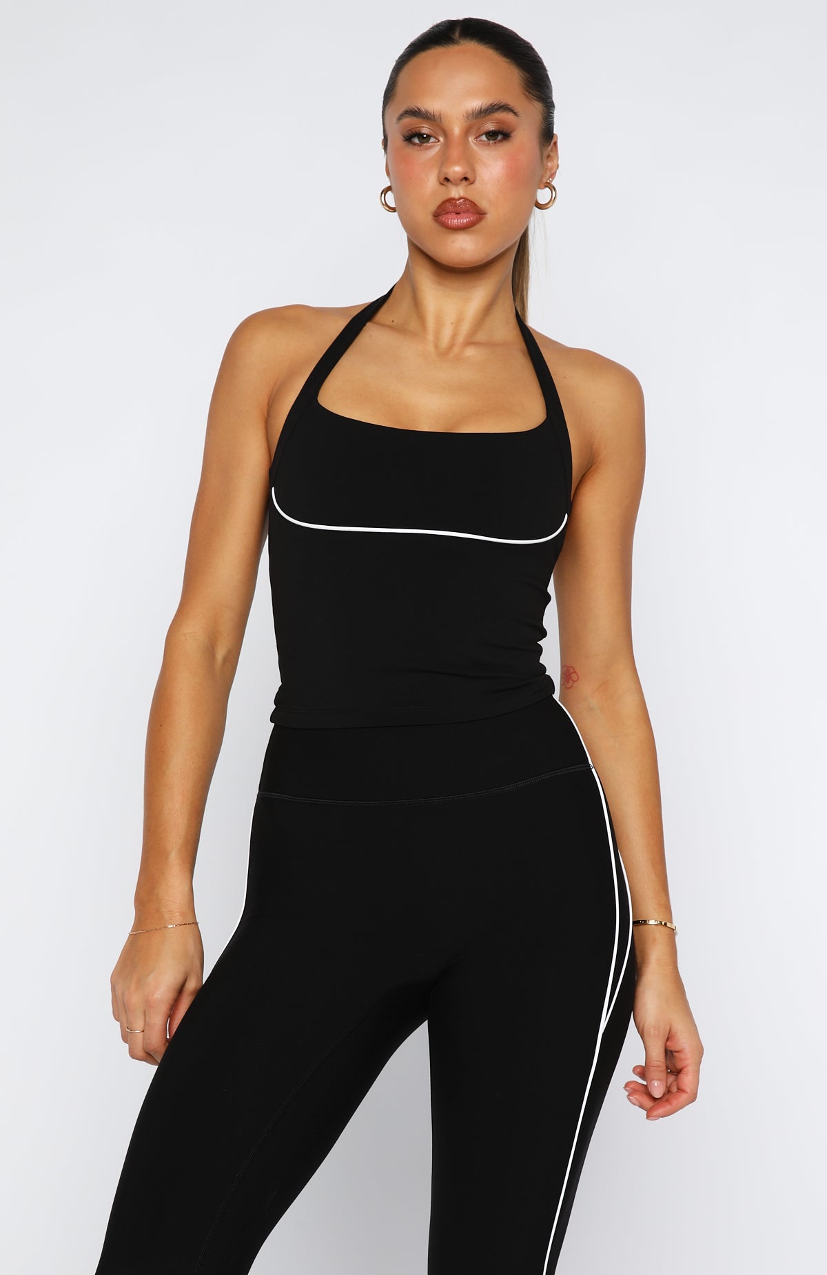 Conquer Crop Black/White